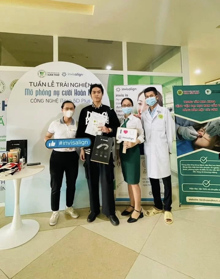 Khách hàng hài lòng với dịch vụ