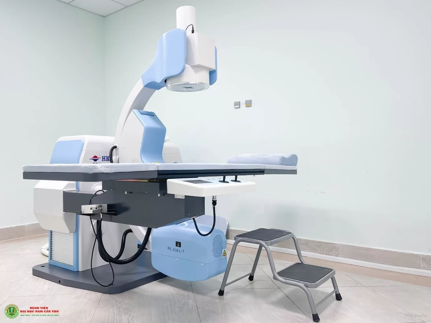 Máy tán sỏi tại Bệnh viện Đại học Nam Cần Thơ