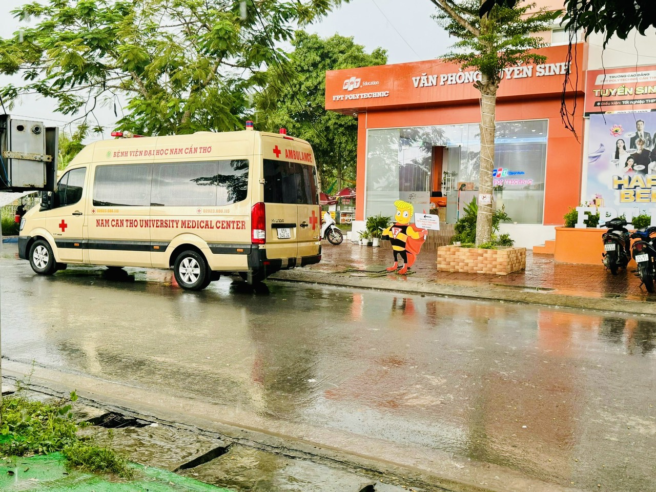 BỆNH VIỆN ĐẠI HỌC NAM CẦN THƠ – ĐƠN VỊ CẤP CỨU Y TẾ TẠI SỰ KIỆN, CHƯƠNG TRÌNH 1 BỆNH VIỆN ĐẠI HỌC NAM CẦN THƠ – ĐƠN VỊ CẤP CỨU Y TẾ TẠI SỰ KIỆN, CHƯƠNG TRÌNH