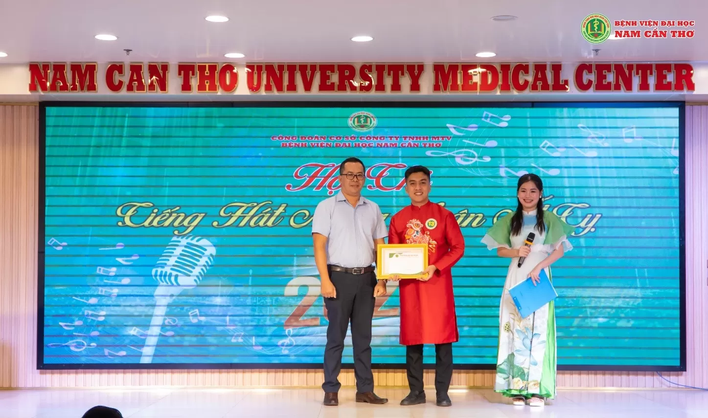 Giải Khuyến Khích: Tiết mục đơn ca “Tết đong đầy” – Trương Quốc Thông