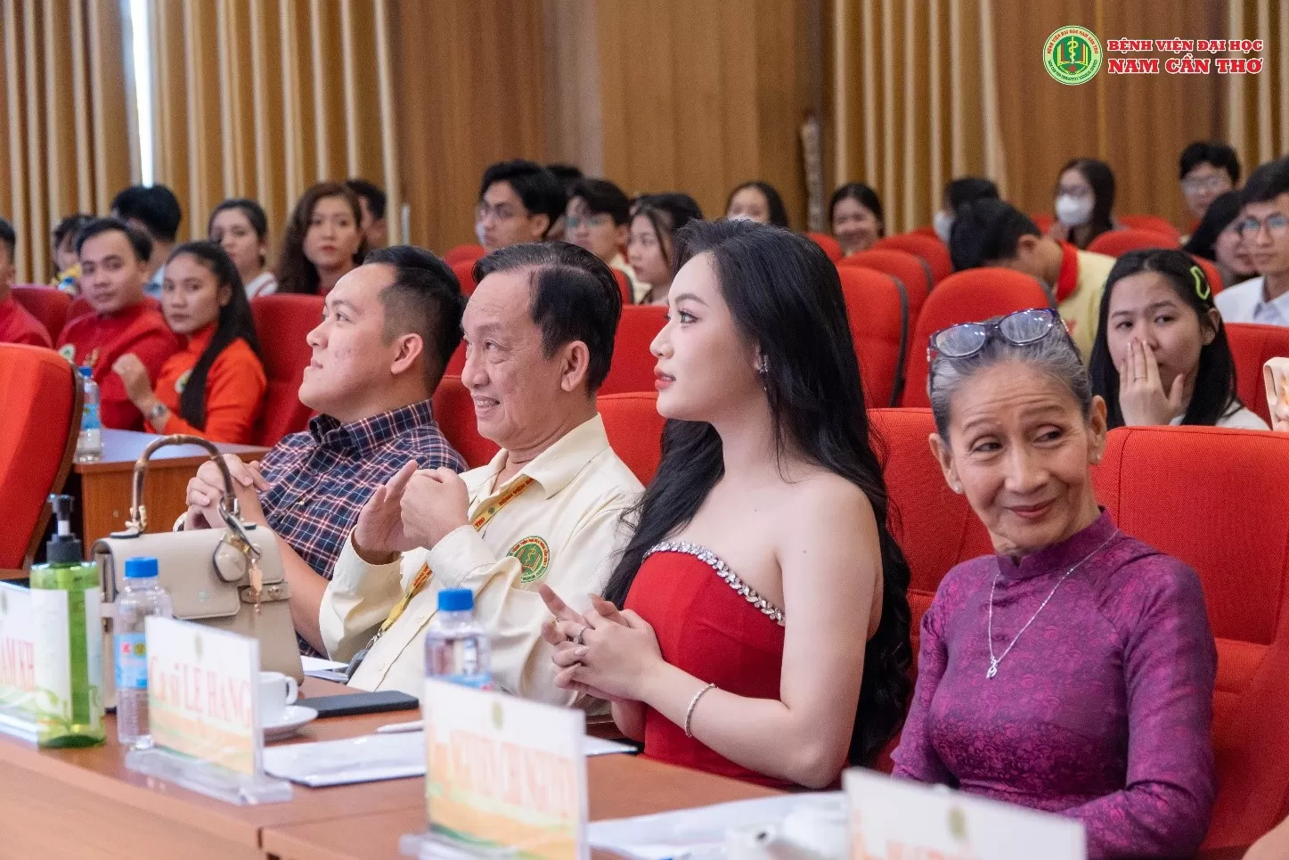 Ban Giám Khảo Cuộc thi “Tiếng Hát Mừng Xuân Ất Tỵ 2025”