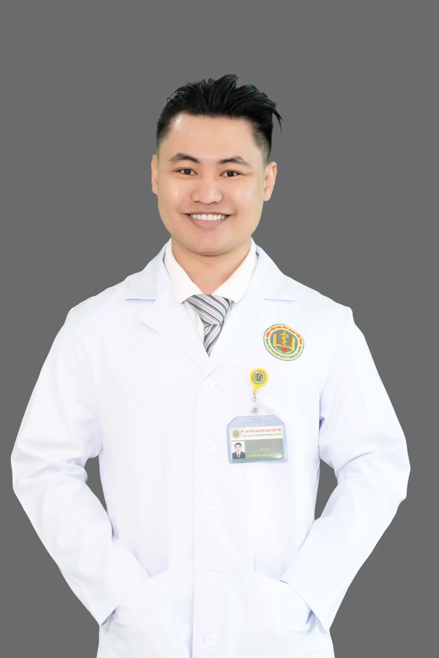 Nhân sự Khoa Ngoại tổng hợp 11 BS. HUYNH HOANG KHANG scaled