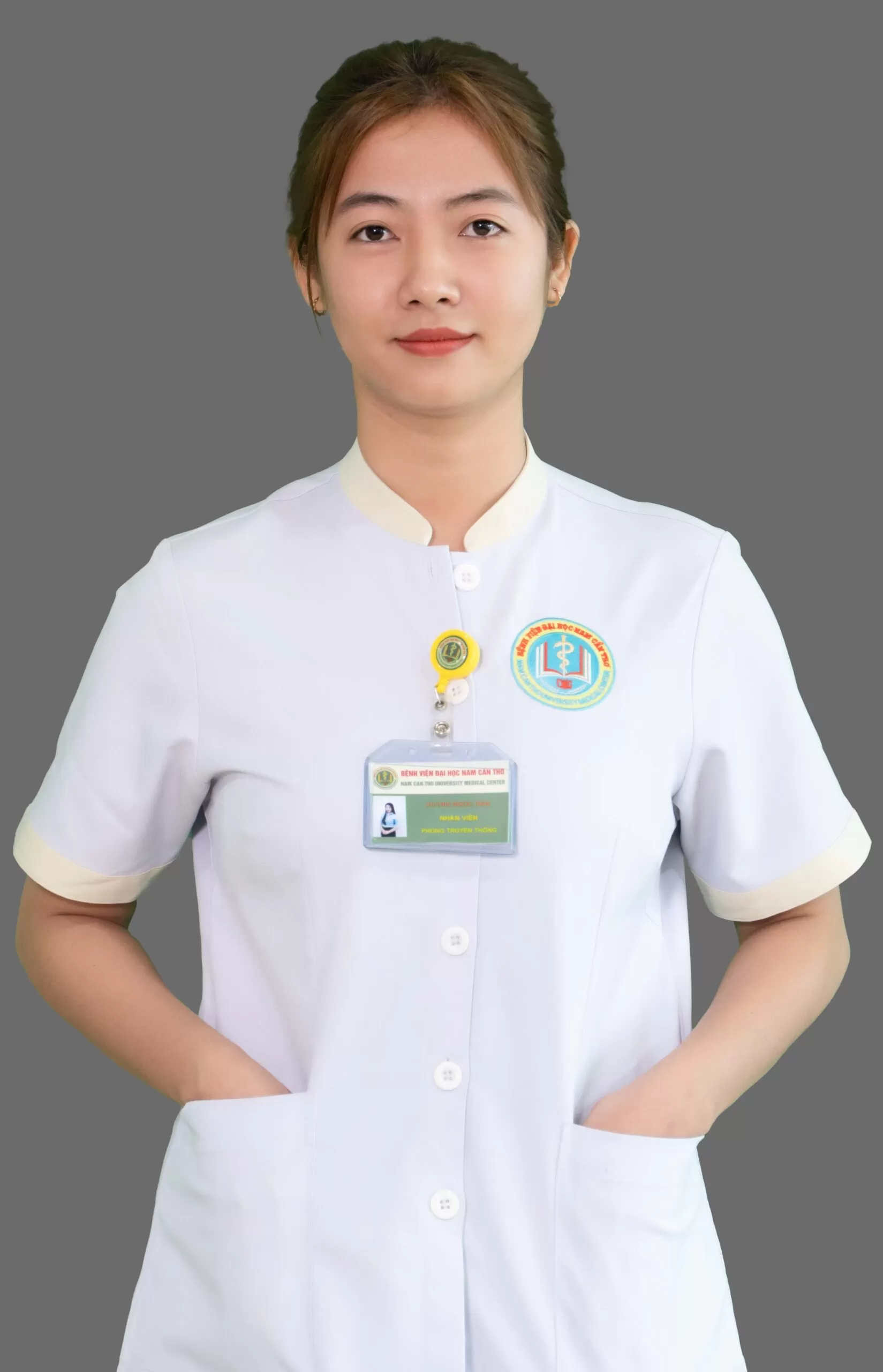 Nhân sự Khoa Ngoại tổng hợp 12 DD. THAI NGOC DAM scaled