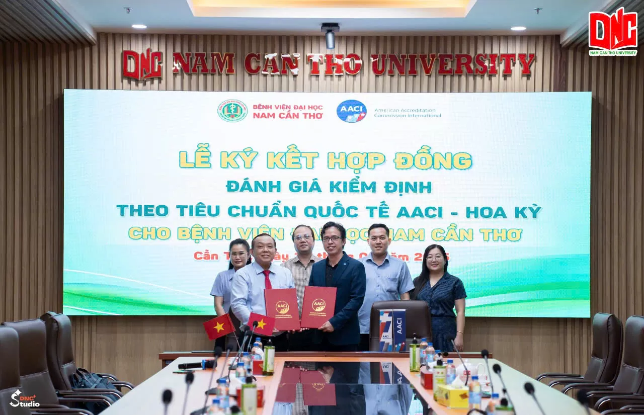 LỄ KÝ KẾT HỢP TÁC ĐÁNH GIÁ KIỂM ĐỊNH THEO TIÊU CHUẨN QUỐC TẾ AACI