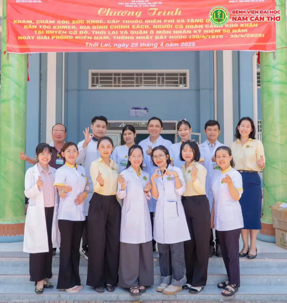 CỤC AN NINH CHÍNH TRỊ NỘI BỘ - BỘ CÔNG AN PHỐI HỢP CÔNG AN TP CẦN THƠ, Bệnh viện Đại học Nam Cần Thơ & BỆNH VIỆN ĐA KHOA XANH PÔN KHÁM BỆNH, CẤP PHÁT THUỐC MIỄN PHÍ CHO BÀ CON NGHÈO HUYỆN THỚI LAI