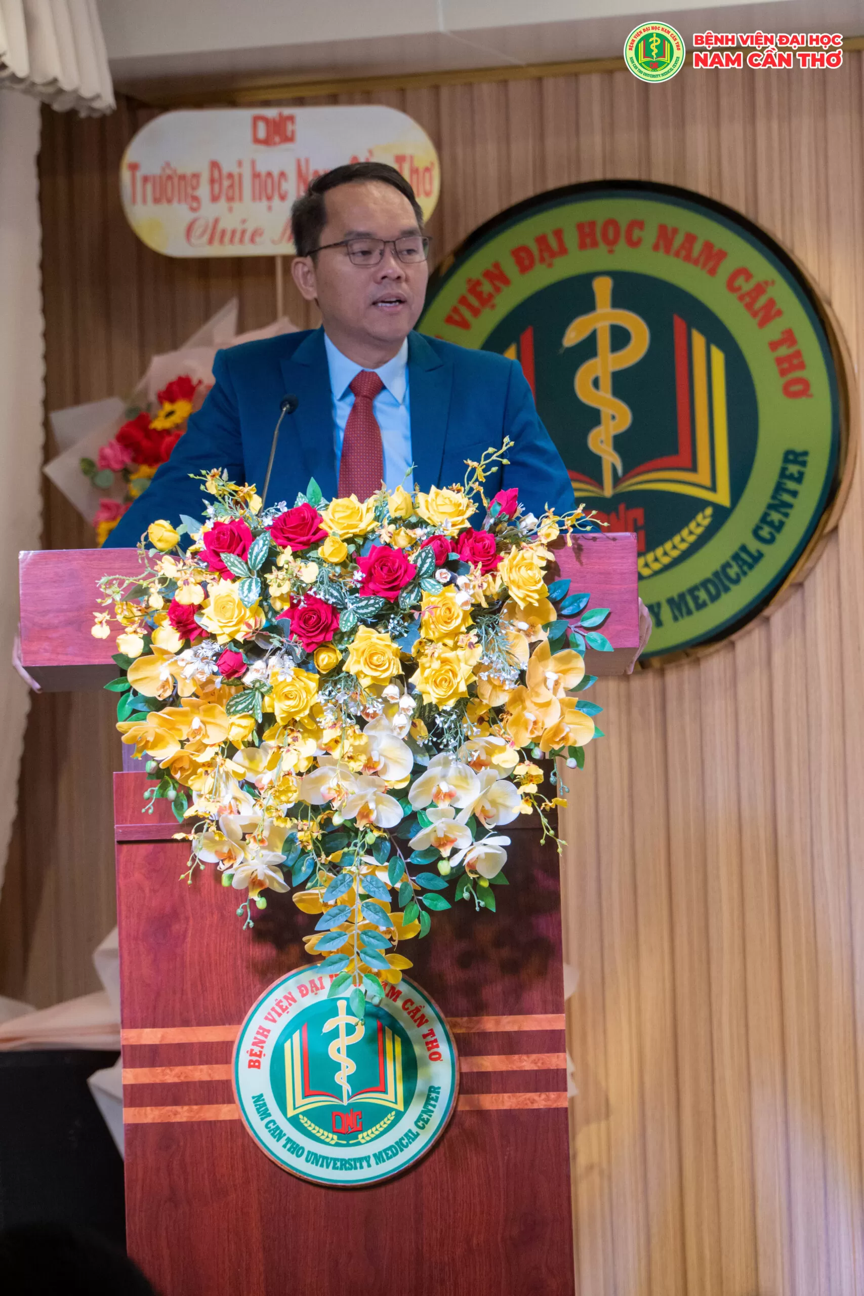 BỆNH VIỆN ĐẠI HỌC NAM CẦN THƠ TỔ CHỨC LỄ KỶ NIỆM 3 NĂM THÀNH LẬP, KHAI TRƯƠNG KHOA Y HỌC CỔ TRUYỀN VÀ PHỤC HỒI CHỨC NĂNG