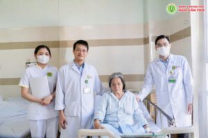 PHẪU THUẬT THÀNH CÔNG CA NỘI SOI MỞ ỐNG MẬT CHỦ LẤY SỎI PHỨC TẠP TẠI BỆNH VIỆN ĐẠI HỌC NAM CẦN THƠ 2 z7176786712422 3b438d8285fe49395dfd798001ffa3f9